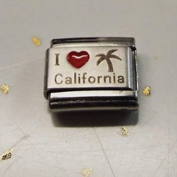 I red enamel heart California laser 9mm stainless steel Italian charm link new - Picture 1 of 2